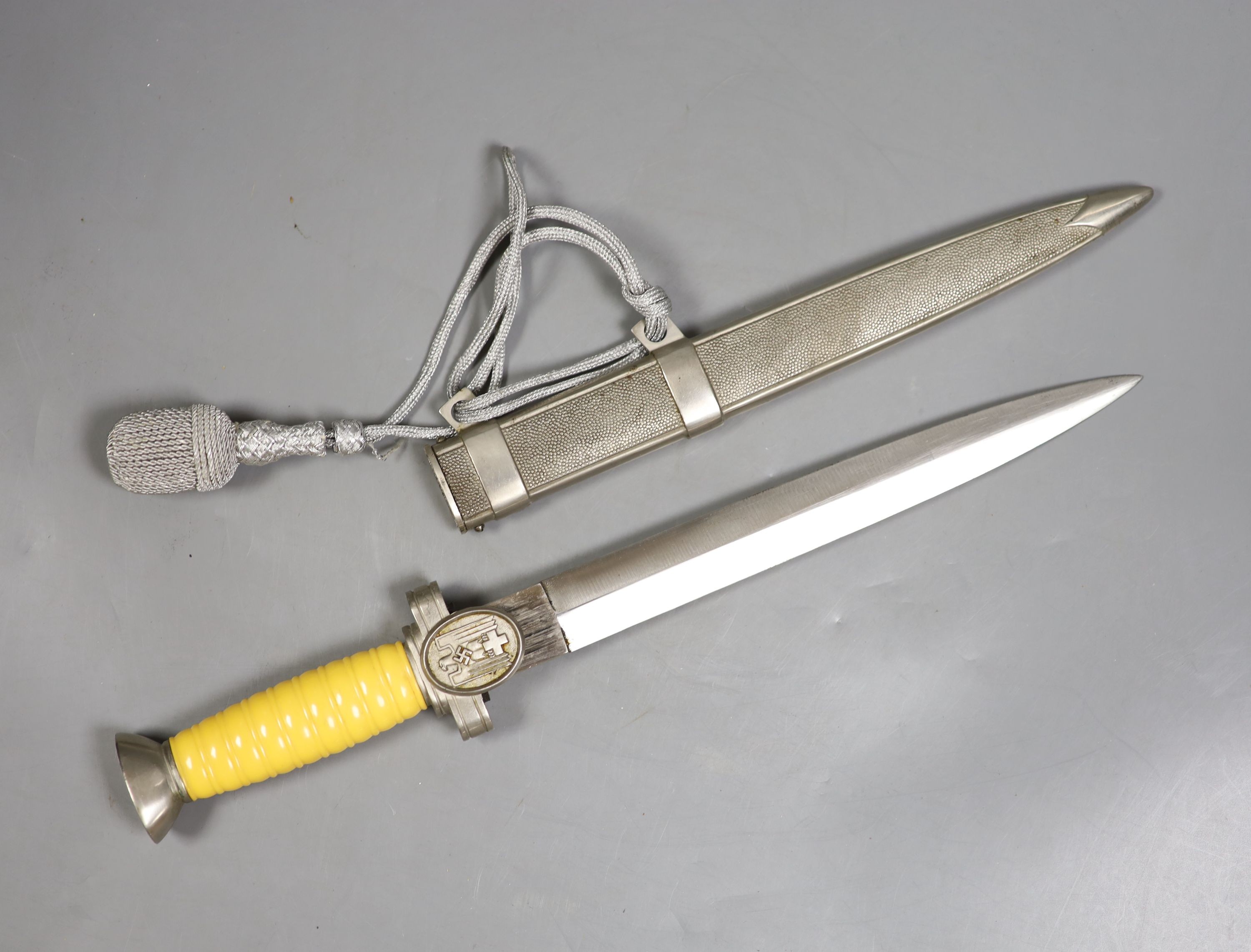 WWII German Red Cross leaders dagger